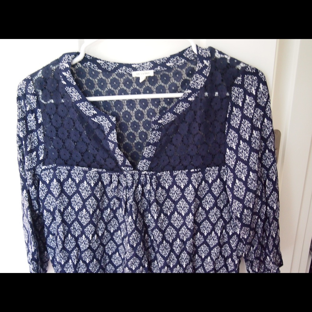 En Crème Blue & White Tunic Top